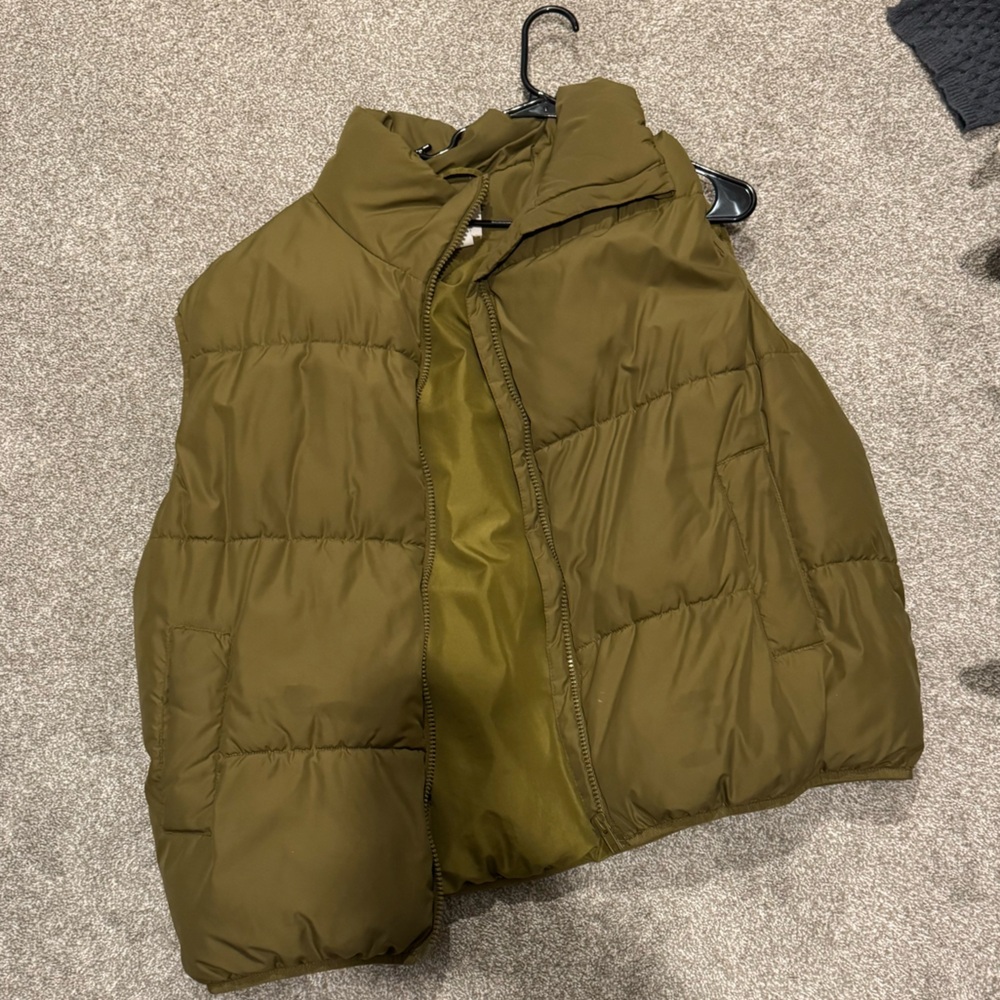 Women's Olive Puffer Vest
